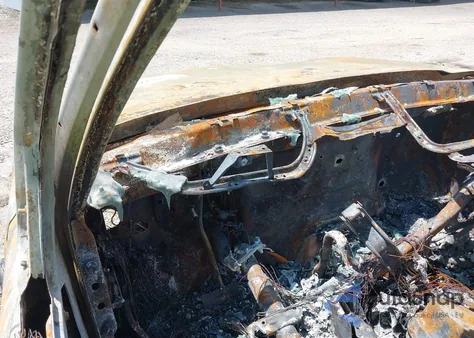 2005 Chevrolet Silverado 1500 Z71 z USA, uszkodzony, nr VIN 2GCEK13T451107916